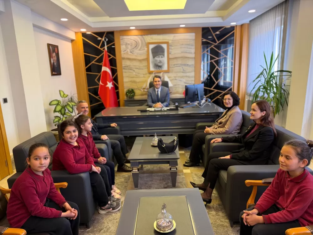 Bucak Kaymakamlığı duyurdu! Boğazköy Ruhi Mutlu İlkokulu öğrencilerinden Kuruca'ya ziyaret