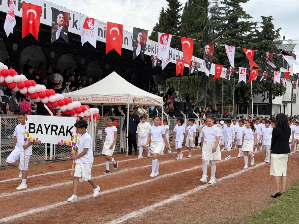 Bucak’ta 23 Nisan coşkusu 106. Yıl dolu dolu kutlandı