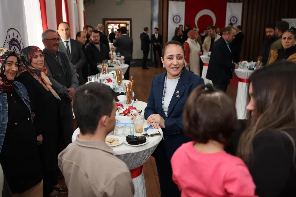 Vali Tülay Baydar Bilgihan Burdur'da geniş katılımlı ziyaretçi kabulü gerçekleştirdi