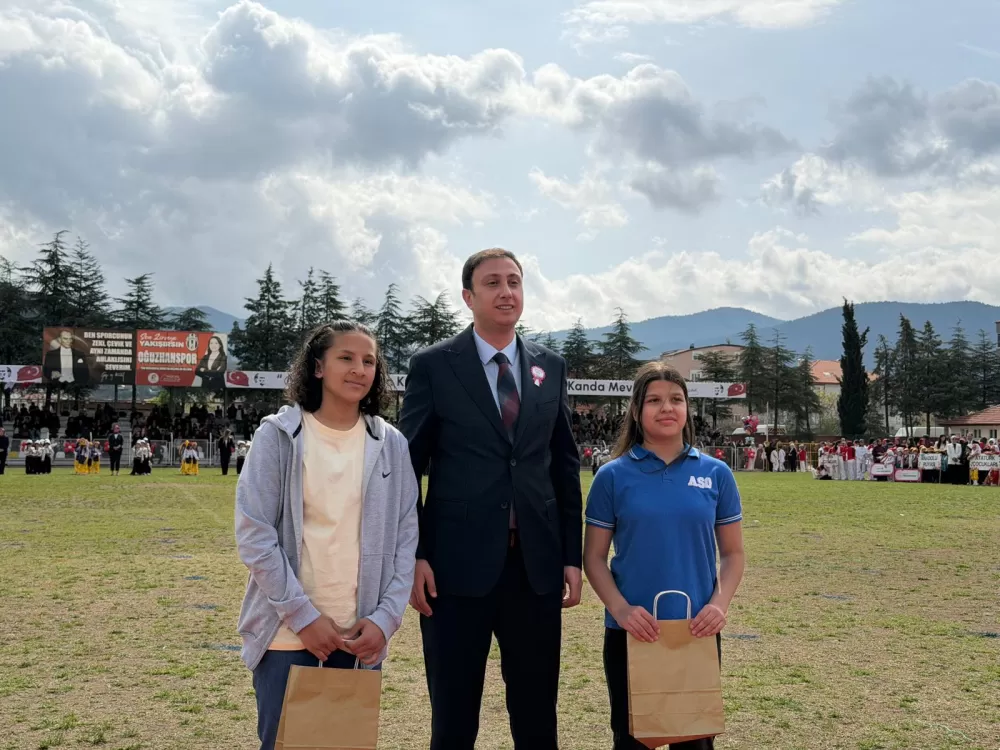 Bucak’ta 23 Nisan coşkusu 106. Yıl dolu dolu kutlandı