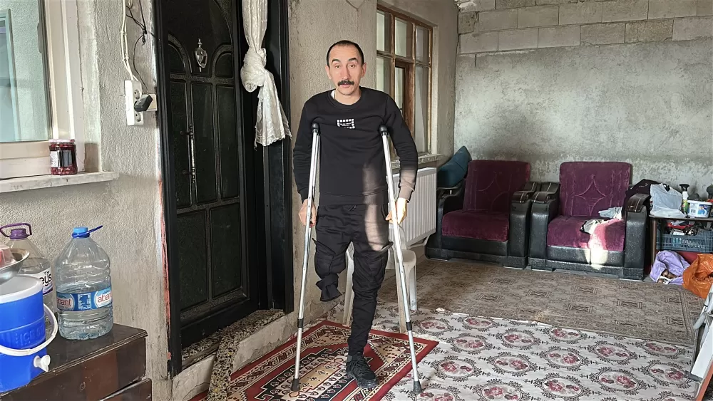 Kızı için yeniden ayağa kalktı, protez bacağına kavuştu