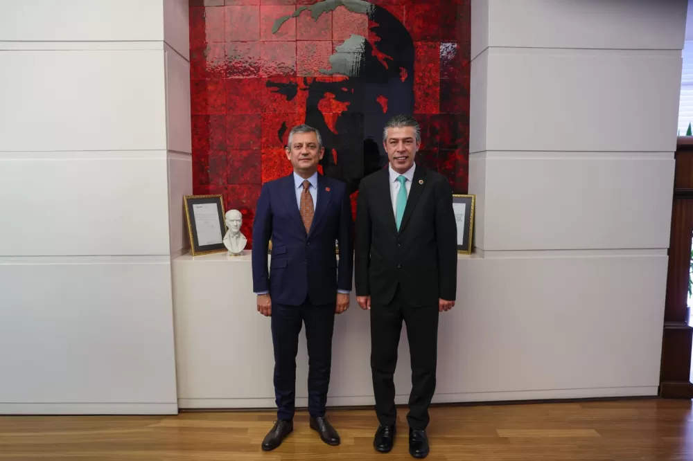 CHP Burdur heyeti Özgür Özel ile bir araya geldi