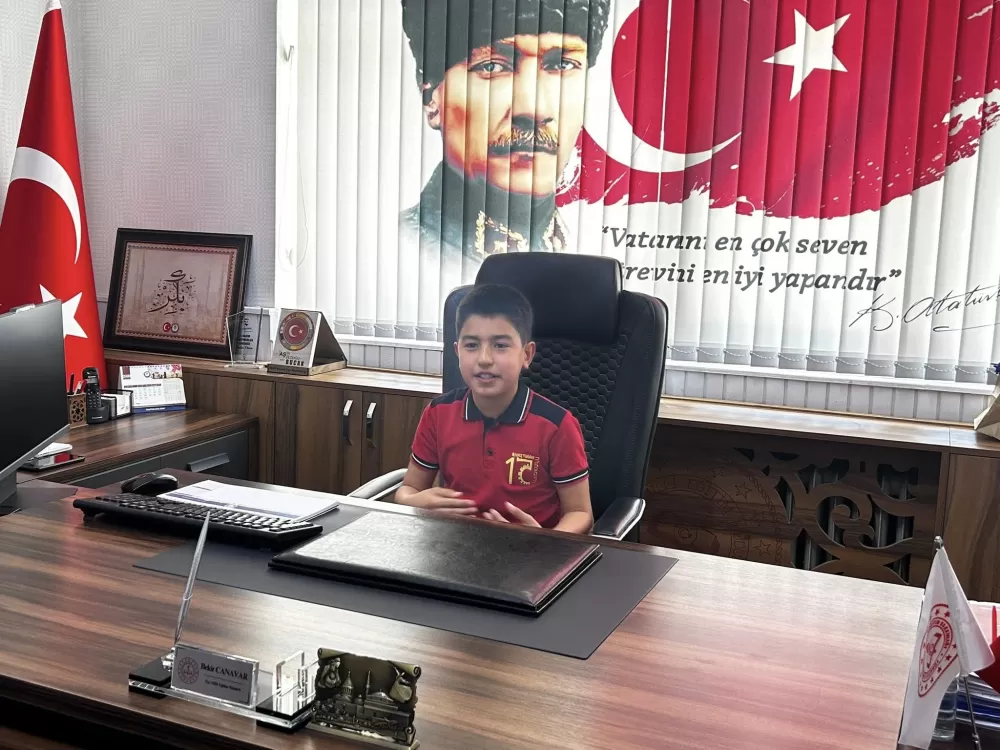 23 Nisan’da Bucak’ta temsili devir Öğrenciler Milli Eğitim Müdürü oldu