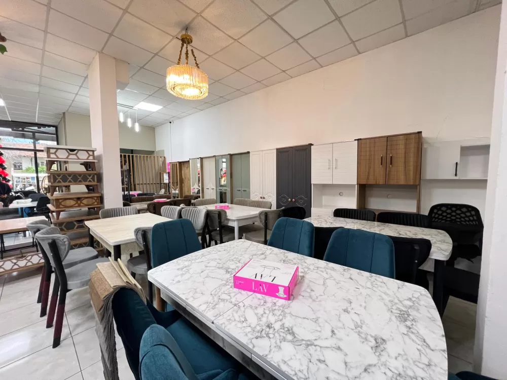 Bucak’ta Modern Mobilya Kapılarını Açtı