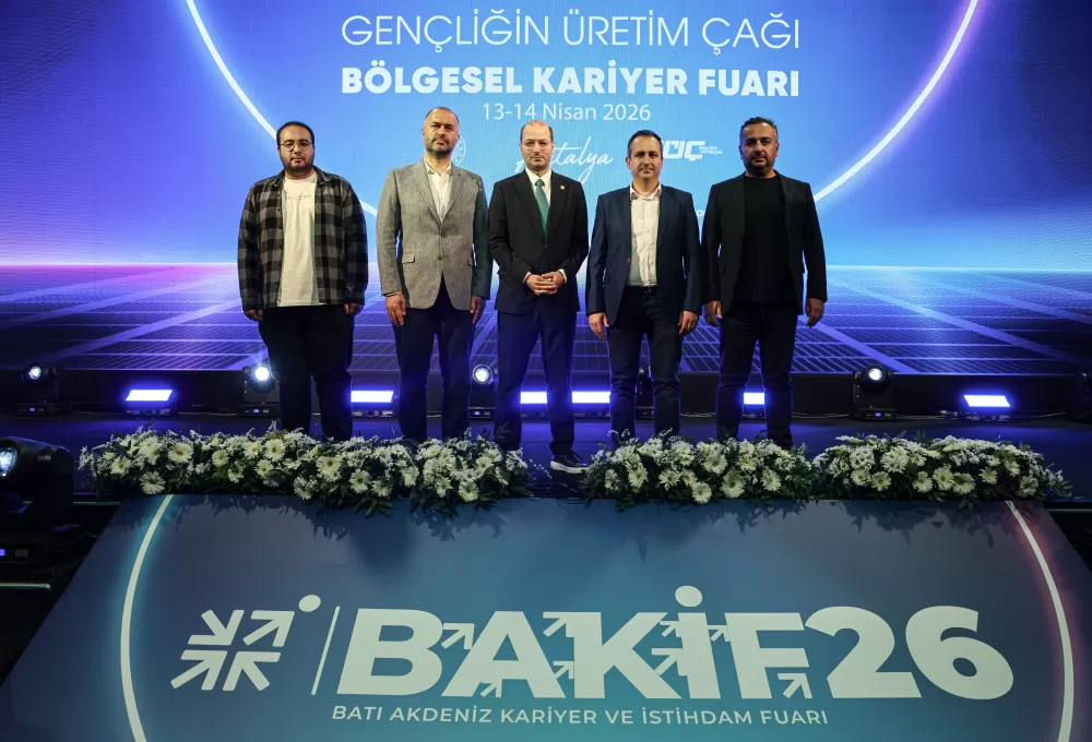 MAKÜ öğrencileri Antalya’da iş dünyasıyla buluştu