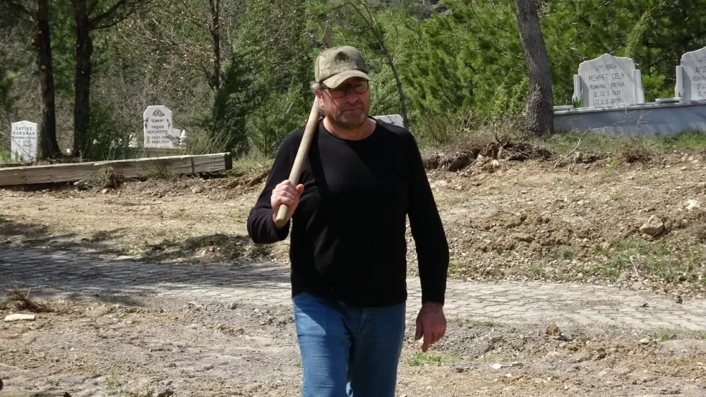 Dokuz Canlı Miraç Erol -"Dokuz canımı tükettim" diyerek kendi mezarını kazıyor işte hikayesi 