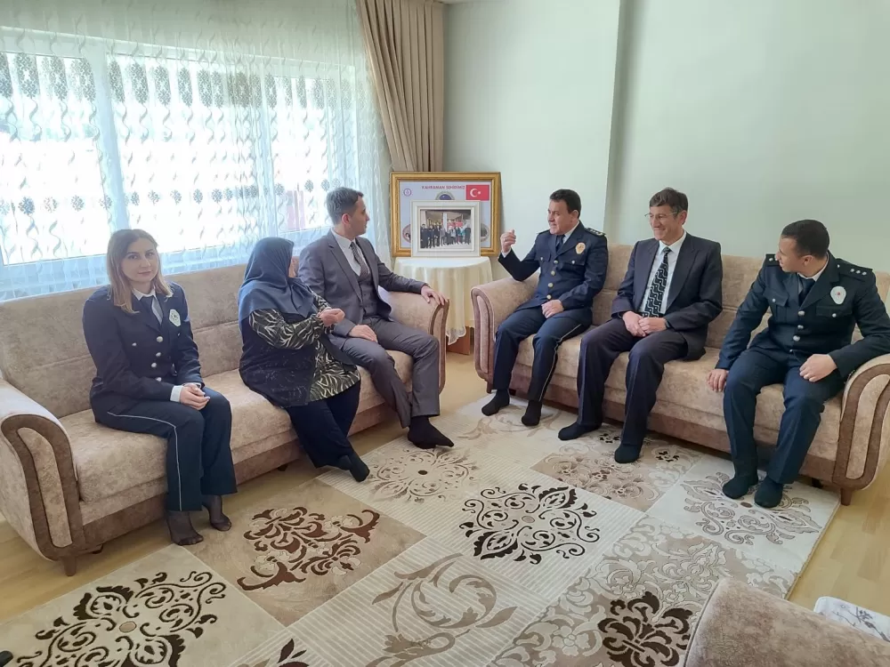 Bucak Kaymakamı Kuruca şehit ailesini ziyaret etti