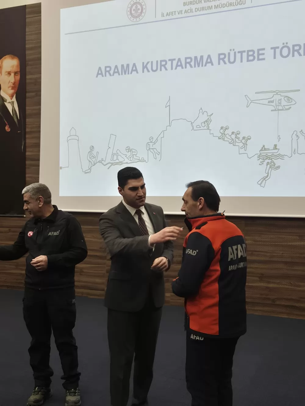 Burdur AFAD personeline yeni rütbe ve bröveleri törenle takdim edildi