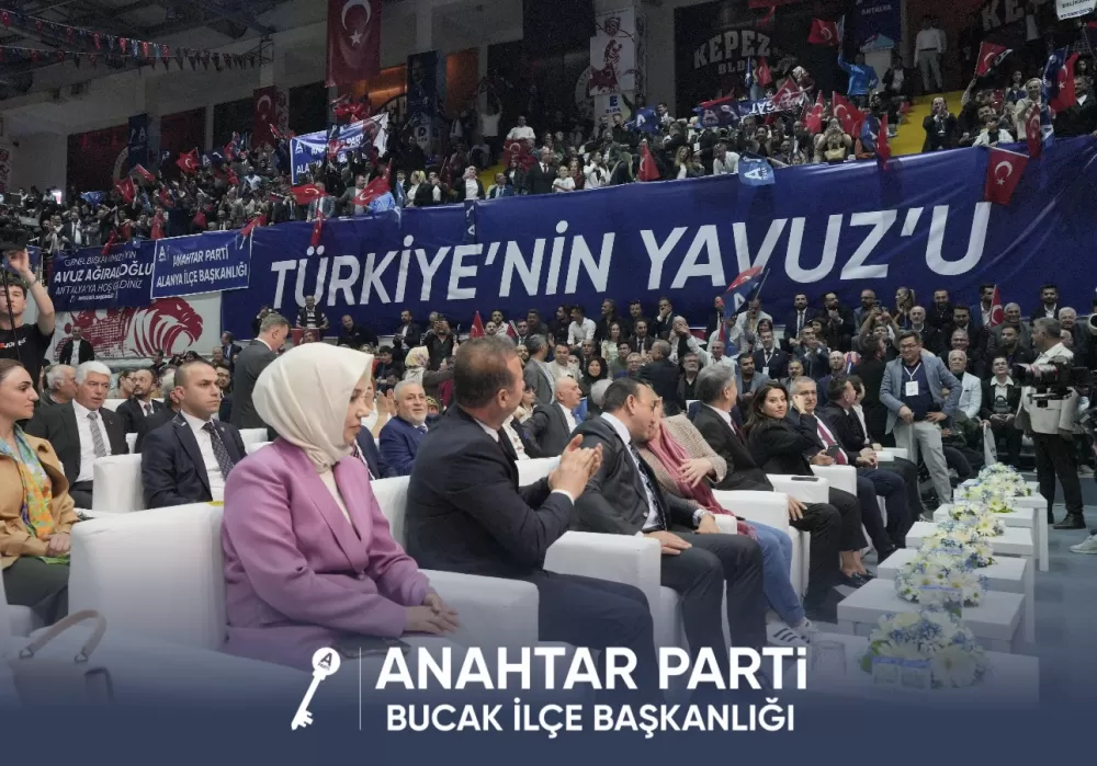 Antalya’da Anahtar Parti rüzgârı esti Genel Başkan yoğun ilgi ve coşkuyla karşılandı