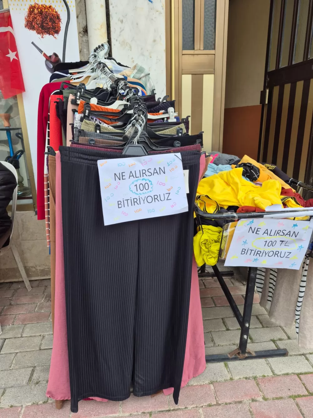 Bengü Tekstil'de Fiyatlar Yarıya Düştü