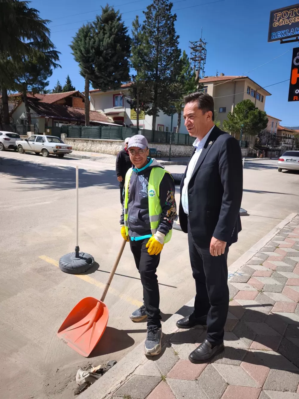 Burdur Yeşilova’da Yol Çalışmaları Başladı
