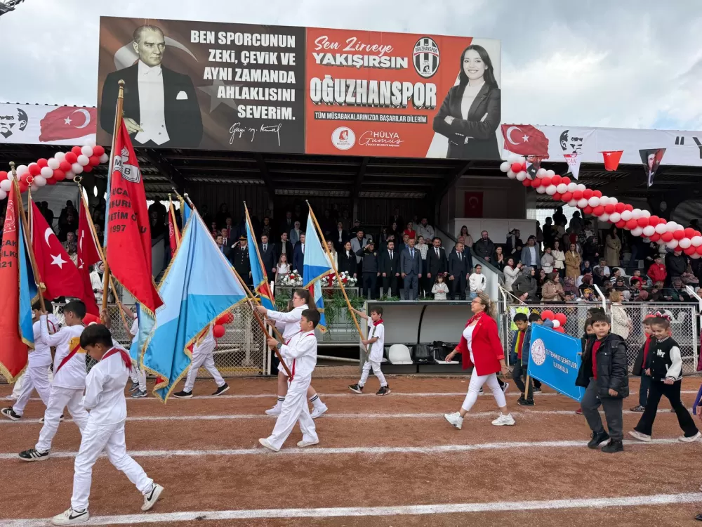 Bucak’ta 23 Nisan coşkusu 106. Yıl dolu dolu kutlandı