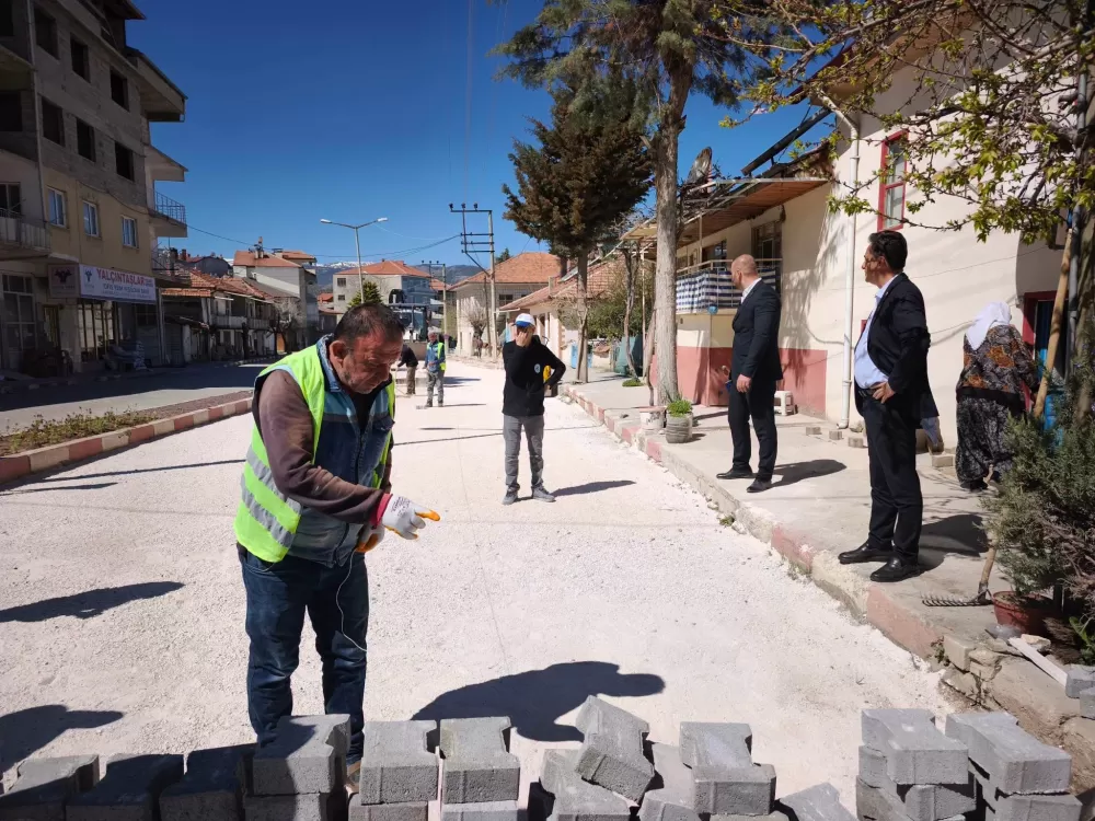 Burdur Yeşilova’da Yol Çalışmaları Başladı