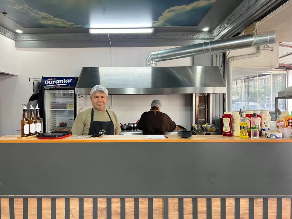 Bucak’ta Acar Fast Food Yenilenen Yüzüyle Açıldı