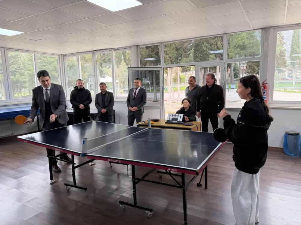 Kaymakam Kuruca Susuz ilk ve ortaokulunu ziyaret ederek öğrencilerle buluştu