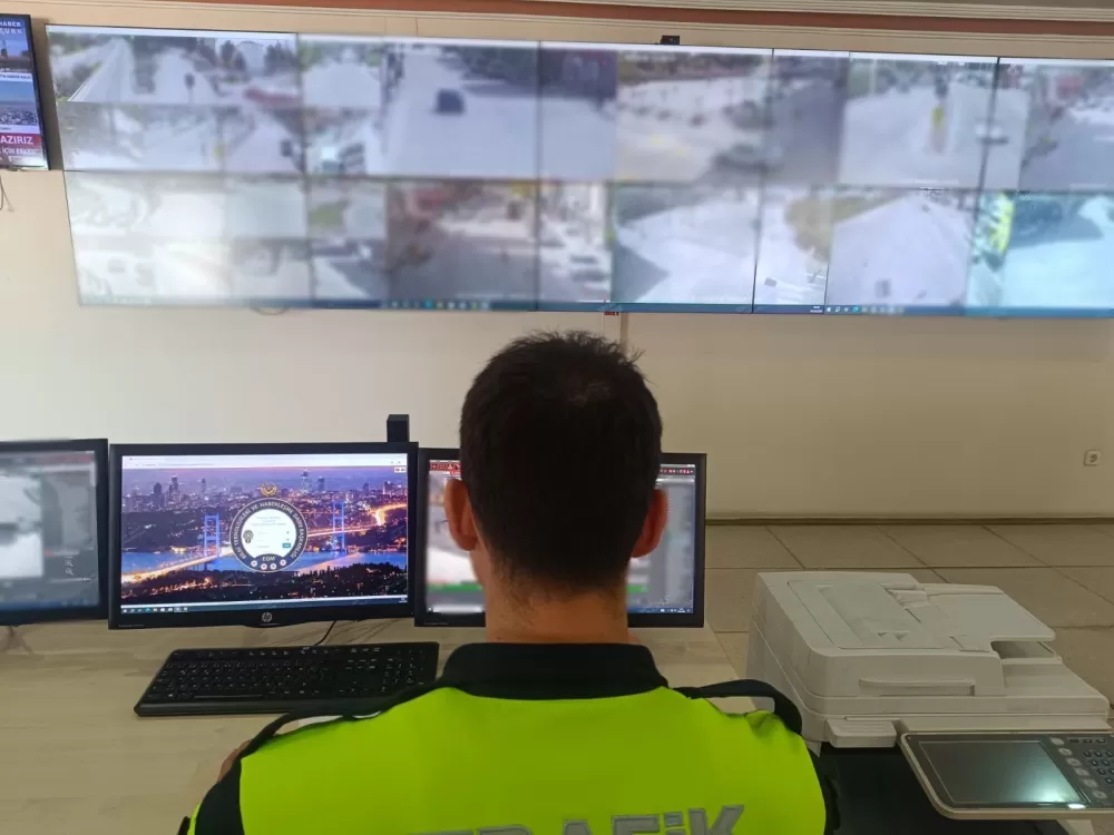 Burdur’da sıkı denetim Usulsüz çakar ve motosikletlere yakın takip