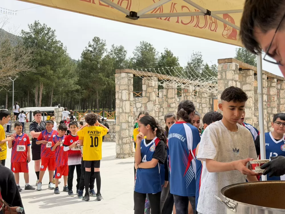 Bucak’ta oryantiring heyecanı 17 İlden 400 sporcu kıyasıya yarıştı