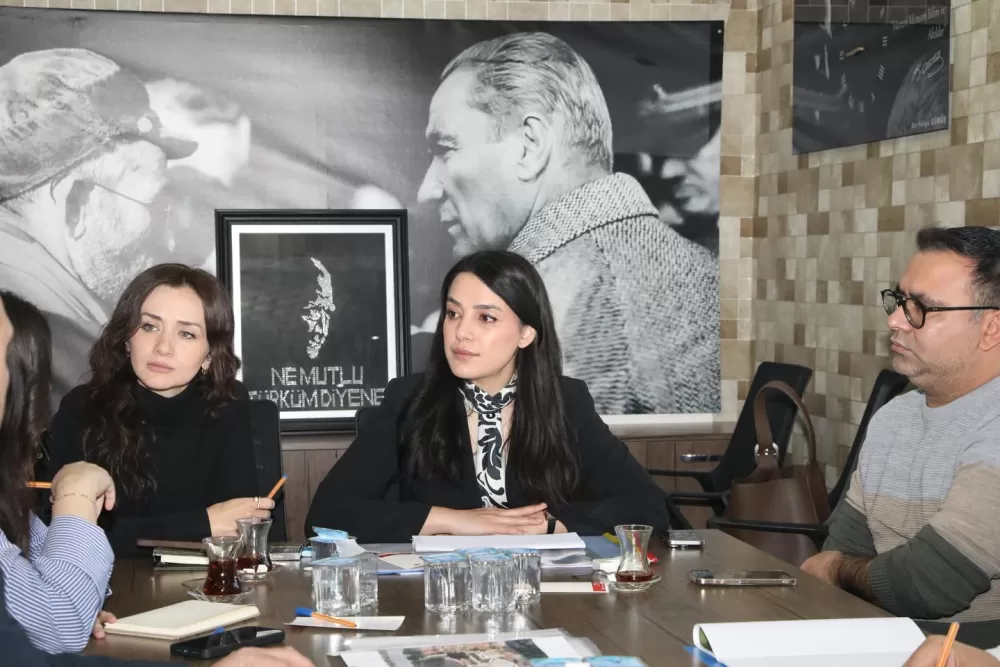 Başkan Hülya Gümüş birim müdürleriyle toplandı! Yeni haftanın yol haritası çizildi