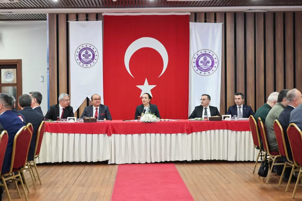 Vali Bilgihan başkanlığında il idare şube başkanları toplandı