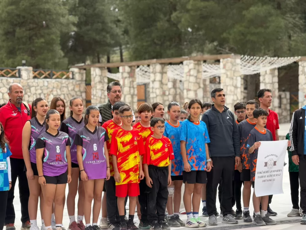 Bucak’ta oryantiring heyecanı 17 İlden 400 sporcu kıyasıya yarıştı