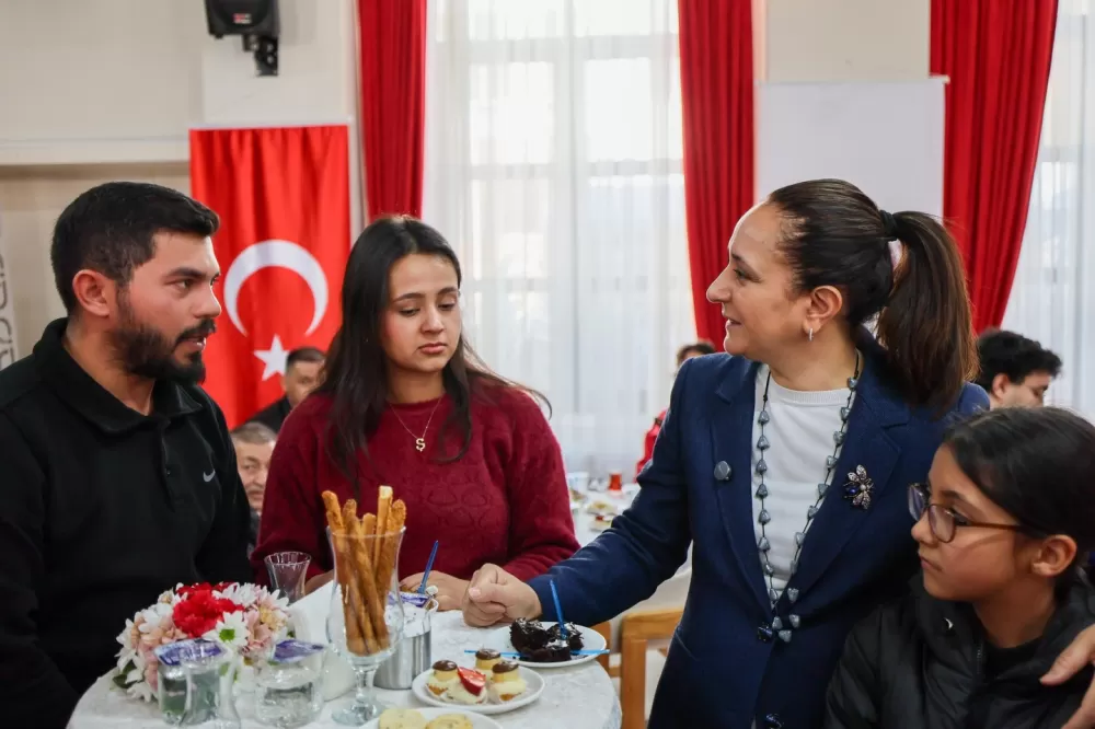 Vali Tülay Baydar Bilgihan Burdur'da geniş katılımlı ziyaretçi kabulü gerçekleştirdi