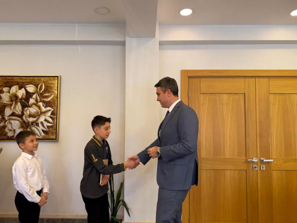 Geleceğin yöneticileri Bucak’ta iş başında 23 Nisan’da koltuk devri