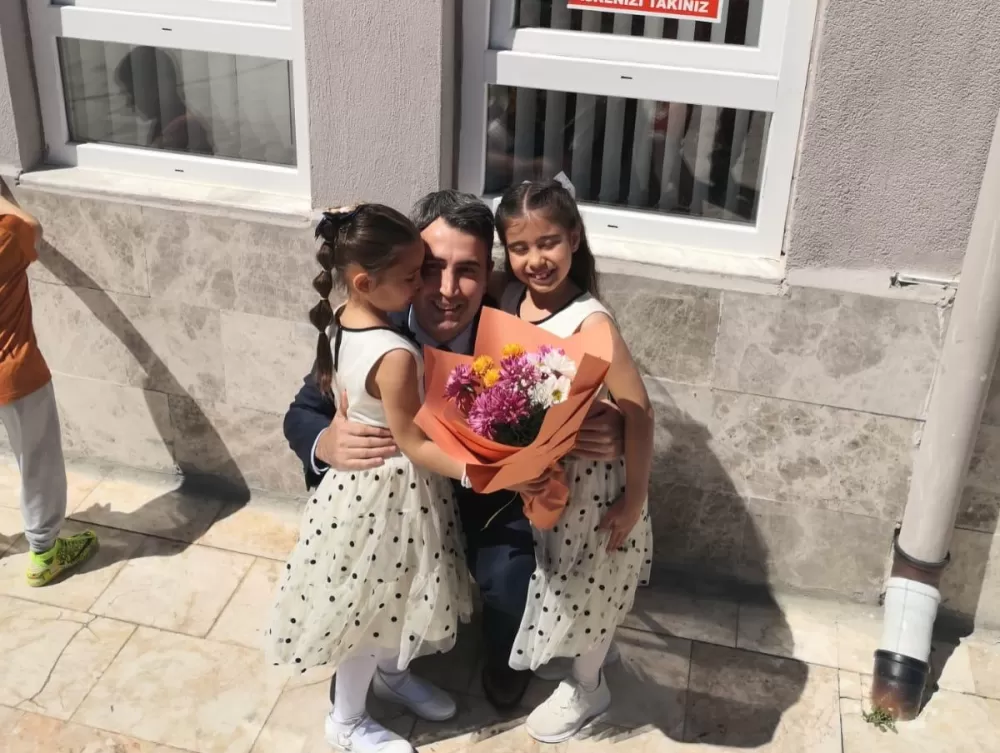 Kaymakam Kuruca Çamlıca İlkokulunu ziyaret ederek öğrencilerle buluştu