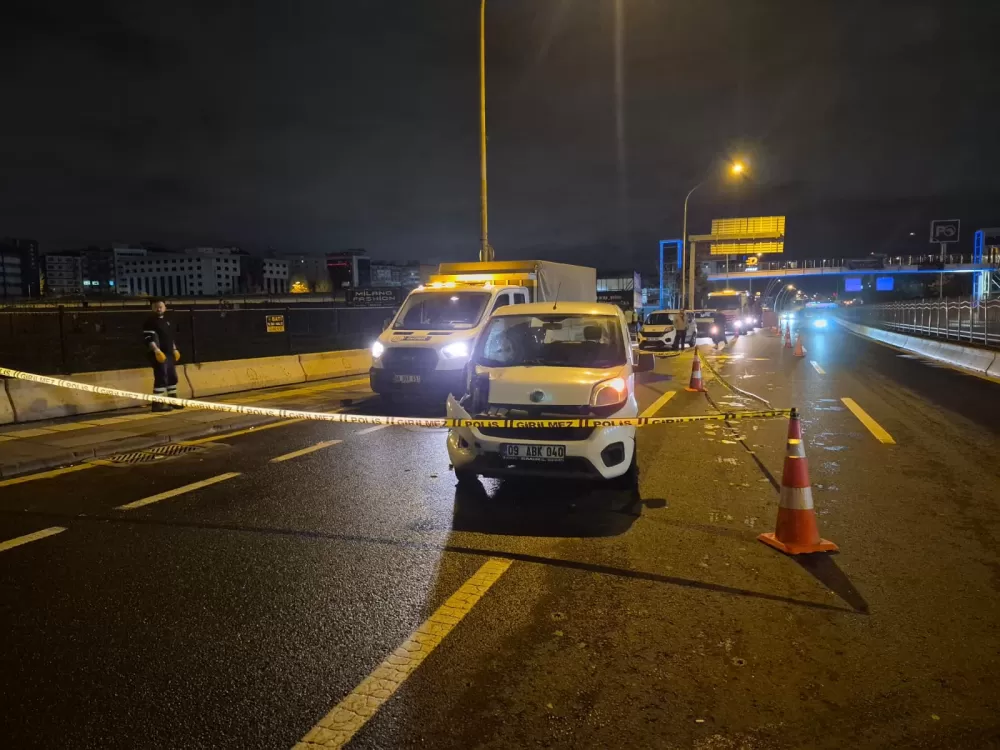 Ankara Çankaya'da Motor İle Otomobilin karıştığı kazada motor sürücüsü ağır yaralandı 