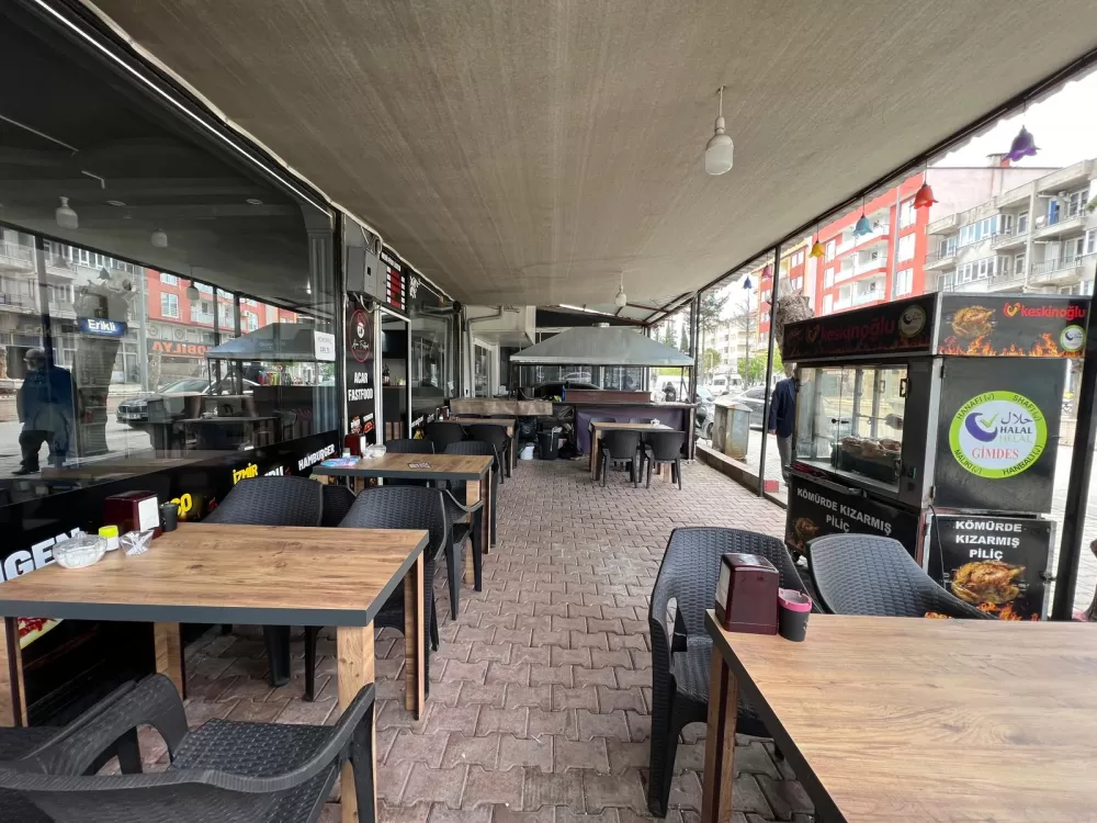 Bucak’ta Acar Fast Food Yenilenen Yüzüyle Açıldı