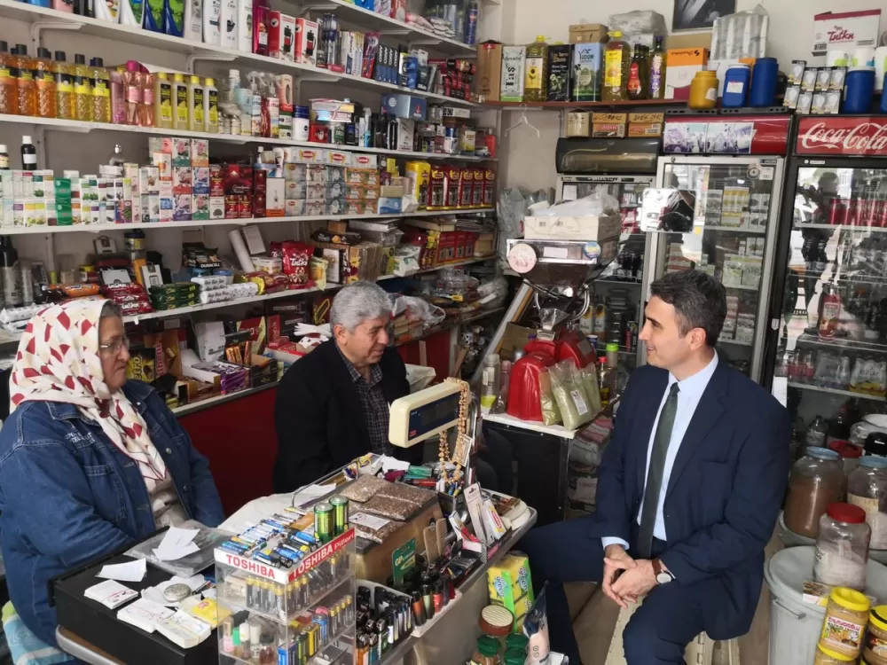 Bucak Kaymakamı Can Kazım Kuruca esnaf ziyaretlerine devam ediyor