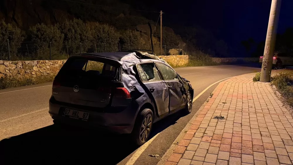 Antalya'da alkollü sürücü 7 metreden uçtu! Burnu bile kanamadı