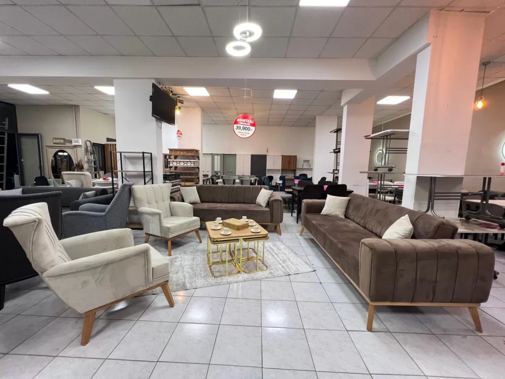 Bucak’ta Modern Mobilya Kapılarını Açtı