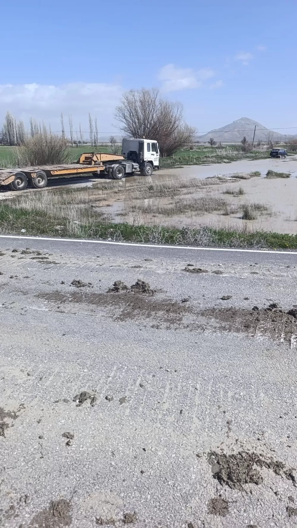 Karataş Gölü için seferberlik Taşkın ve tıkanıklıklara gece müdahalesi