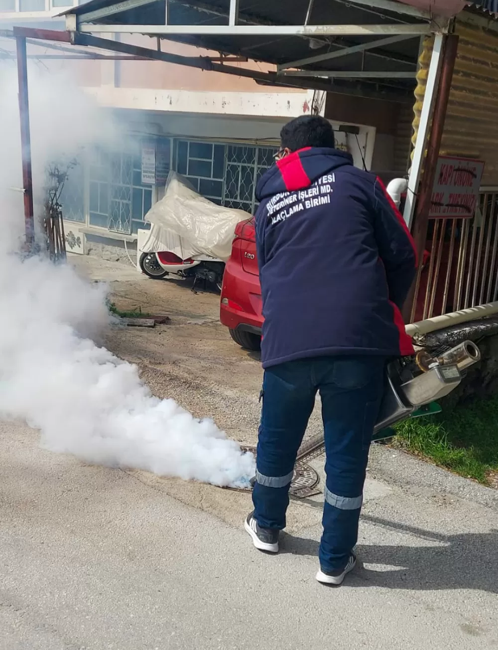 Burdur Belediyesinden yaz öncesi ilaçlama seferberliği