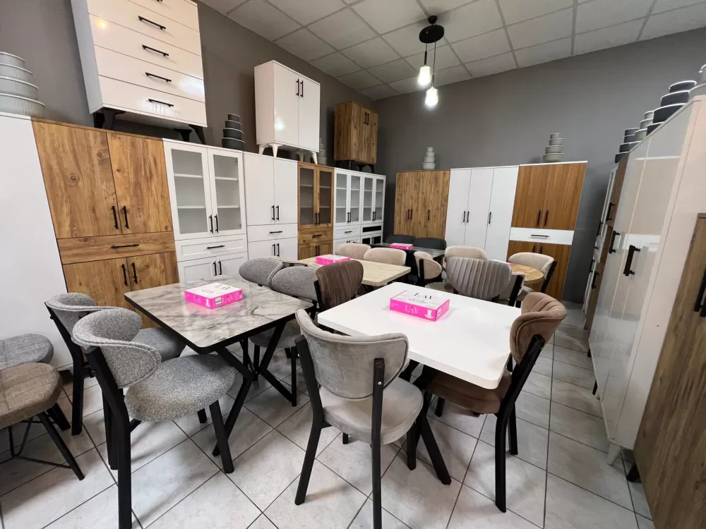 Bucak’ta Modern Mobilya Kapılarını Açtı