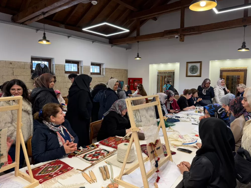 Burdur Tren Garı yeniden hayat buldu Atıl depolar modern sosyal alanlara dönüştürüldü