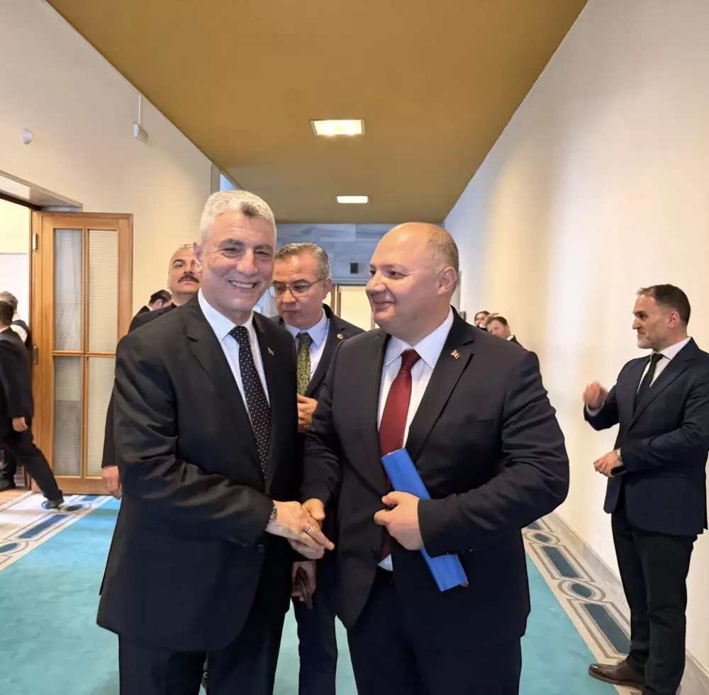 Başkan İbrahim Sertbaş'tan Ankara çıkarması! Kabine üyeleriyle Gölhisar için görüştü