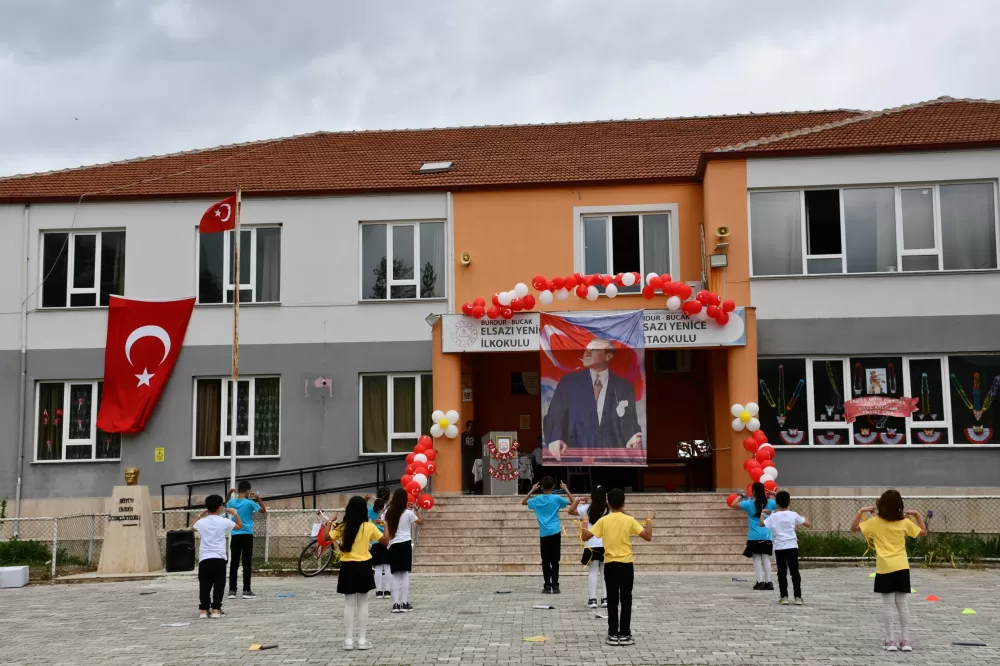 HTMYO’lu Öğrencilerden Elsazı Köyü’nde 23 Nisan Çıkarması