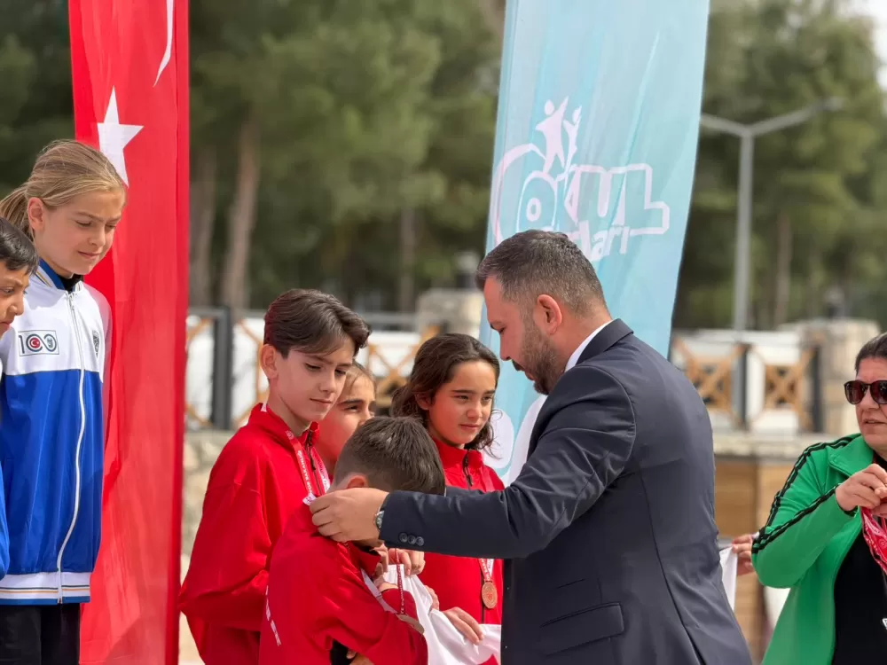 Bucak’ta oryantiring heyecanı 17 İlden 400 sporcu kıyasıya yarıştı