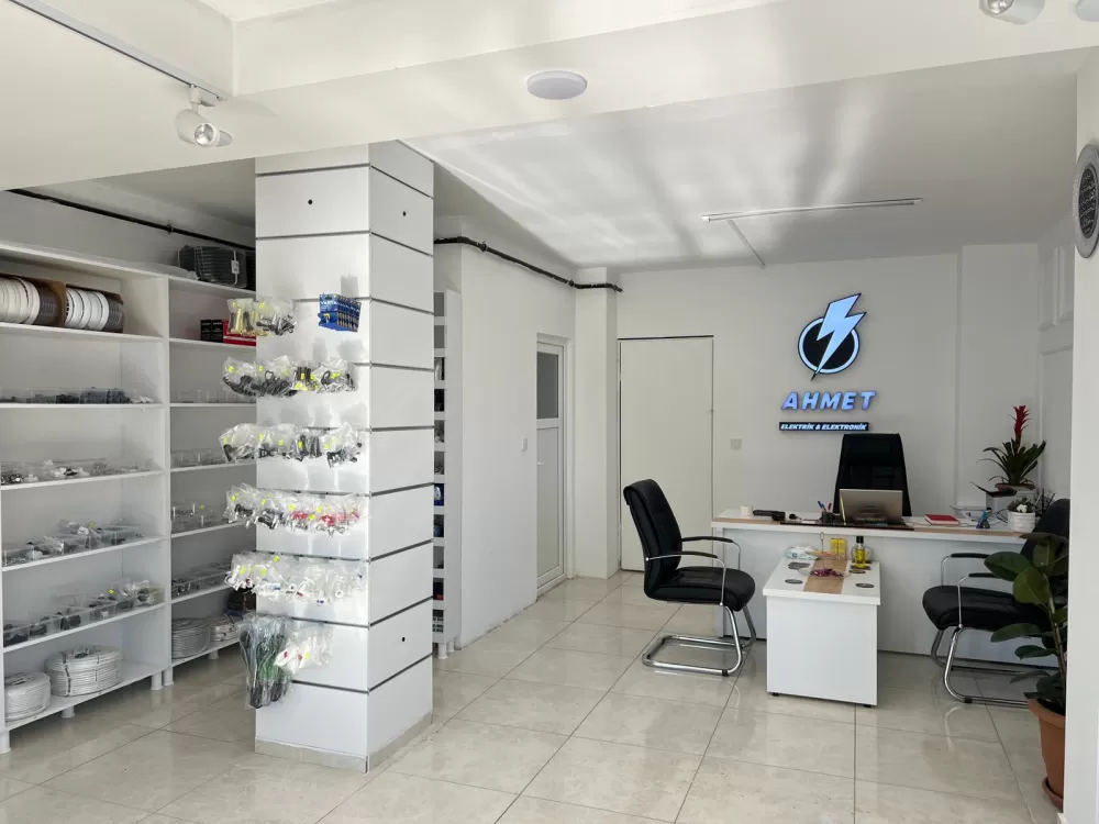 Bucak’ta Ahmet Elektrik Elektronik Açıldı 