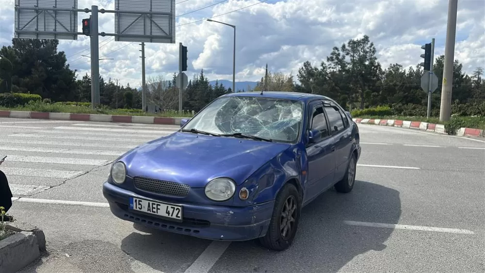Burdur’da Otomobil ile Motosiklet Çarpıştı