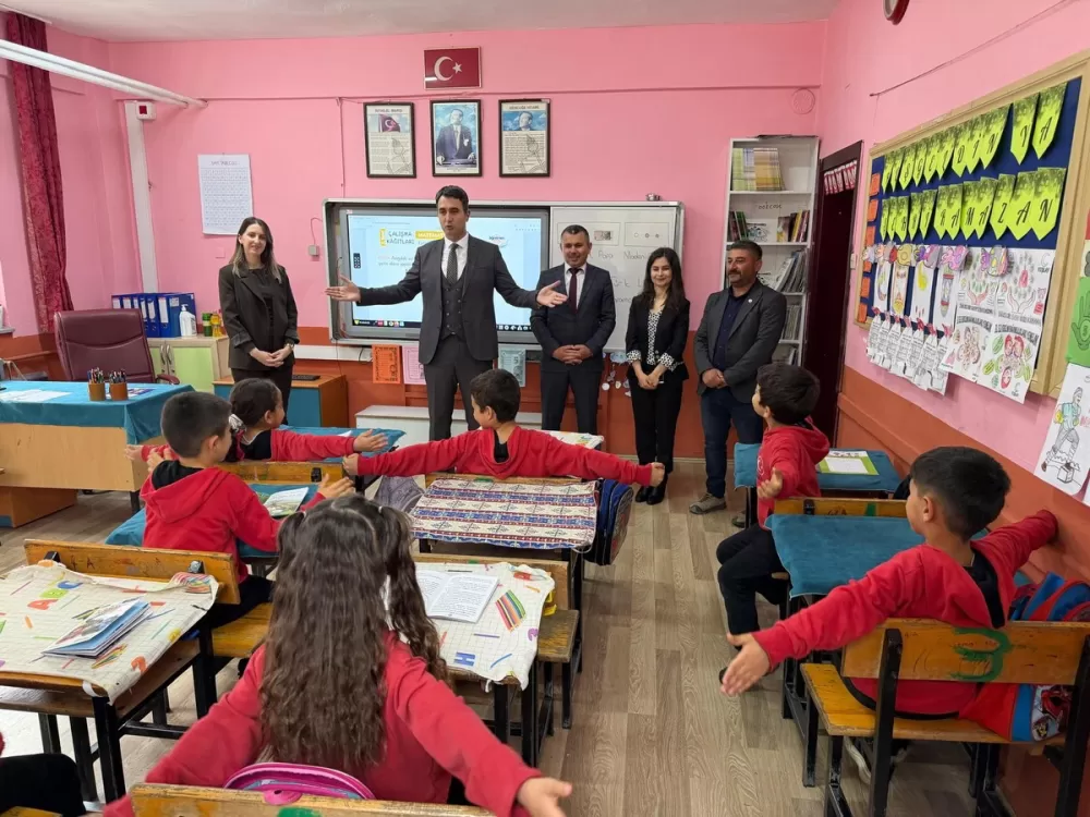 Kaymakam Kuruca Susuz ilk ve ortaokulunu ziyaret ederek öğrencilerle buluştu