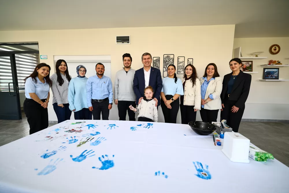 Başkan Ercengiz'den otizm farkındalık günü ziyareti! Erken tanının önemine dikkat çekti