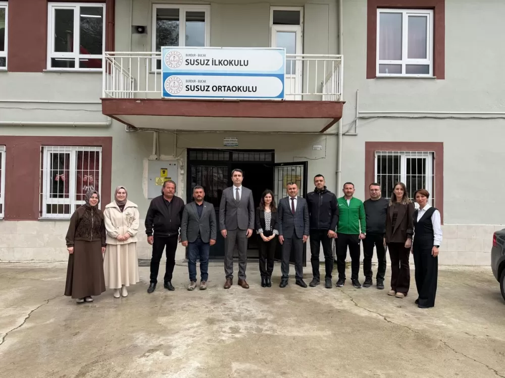 Kaymakam Kuruca Susuz ilk ve ortaokulunu ziyaret ederek öğrencilerle buluştu