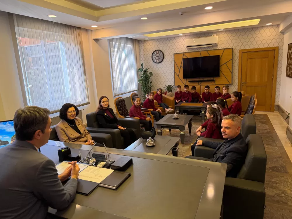 Bucak Kaymakamlığı duyurdu! Boğazköy Ruhi Mutlu İlkokulu öğrencilerinden Kuruca'ya ziyaret