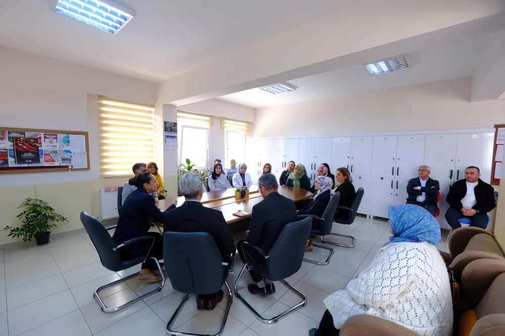 Burdur Valisi Bilgihan Öğrencilerle Buluştu