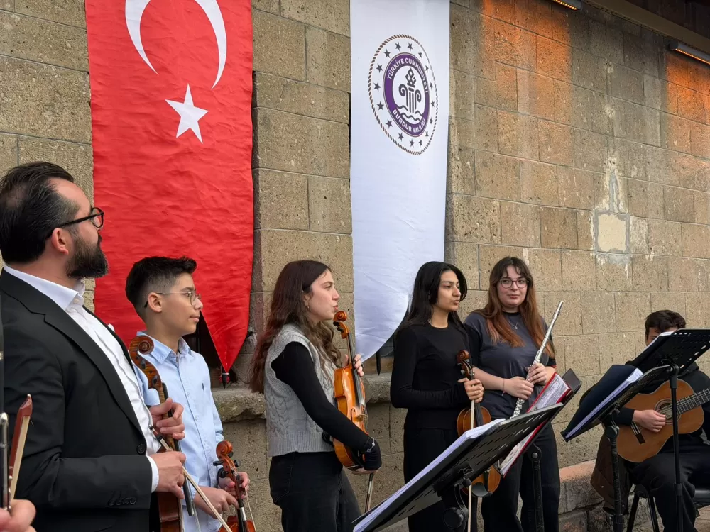 Burdur Tren Garı yeniden hayat buldu Atıl depolar modern sosyal alanlara dönüştürüldü