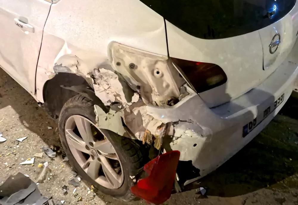 Aksaray’da alkollü 3 araca çarparak durdu 1 yaralı 