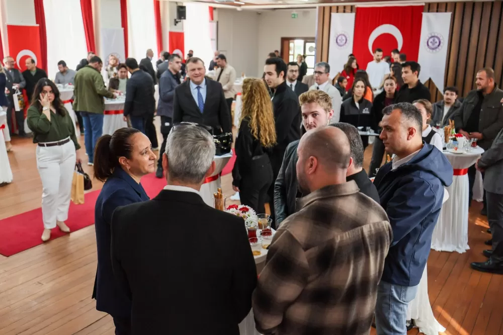 Vali Tülay Baydar Bilgihan Burdur'da geniş katılımlı ziyaretçi kabulü gerçekleştirdi