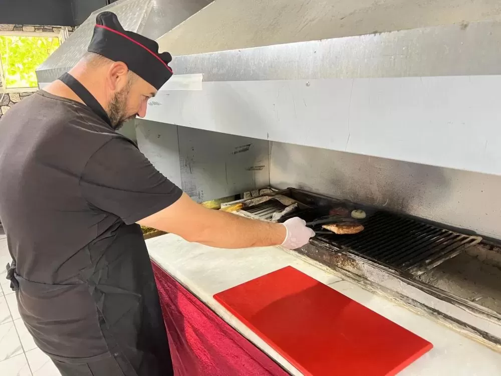 015 Ocakbaşında hamside sezon sonu kampanyası 500 TL’ye 1 kg. hamsi menü kaçmaz